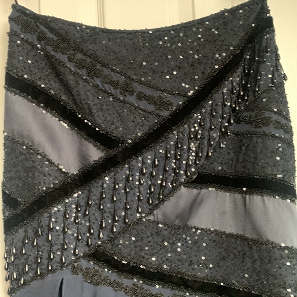 Escada 100% Silk Navy Embellished Skirt **RARE FIND** - Picture 3 of 9